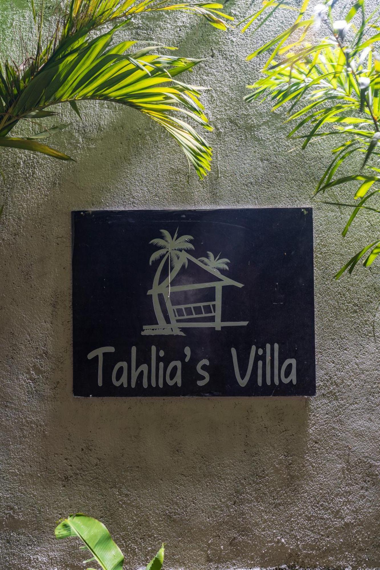 Tahlia'S Villa Sorongjukung Eksteriør bilde